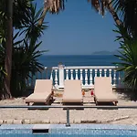 Sanremo Vlore מלון Radhimë